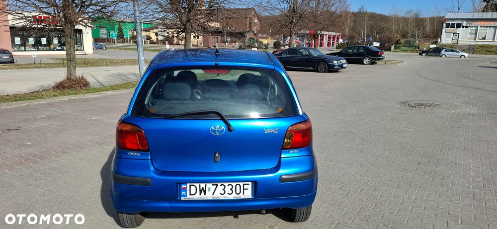 Toyota Yaris 1.0 Terra - 12