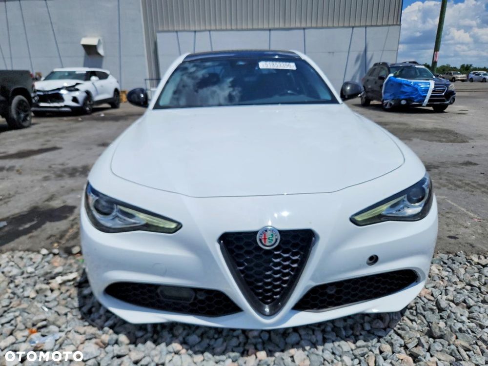 Alfa Romeo Giulia 2.0 Turbo 16V AT8 Veloce Ti - 6