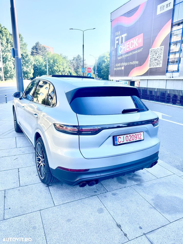 Porsche Cayenne S - 13