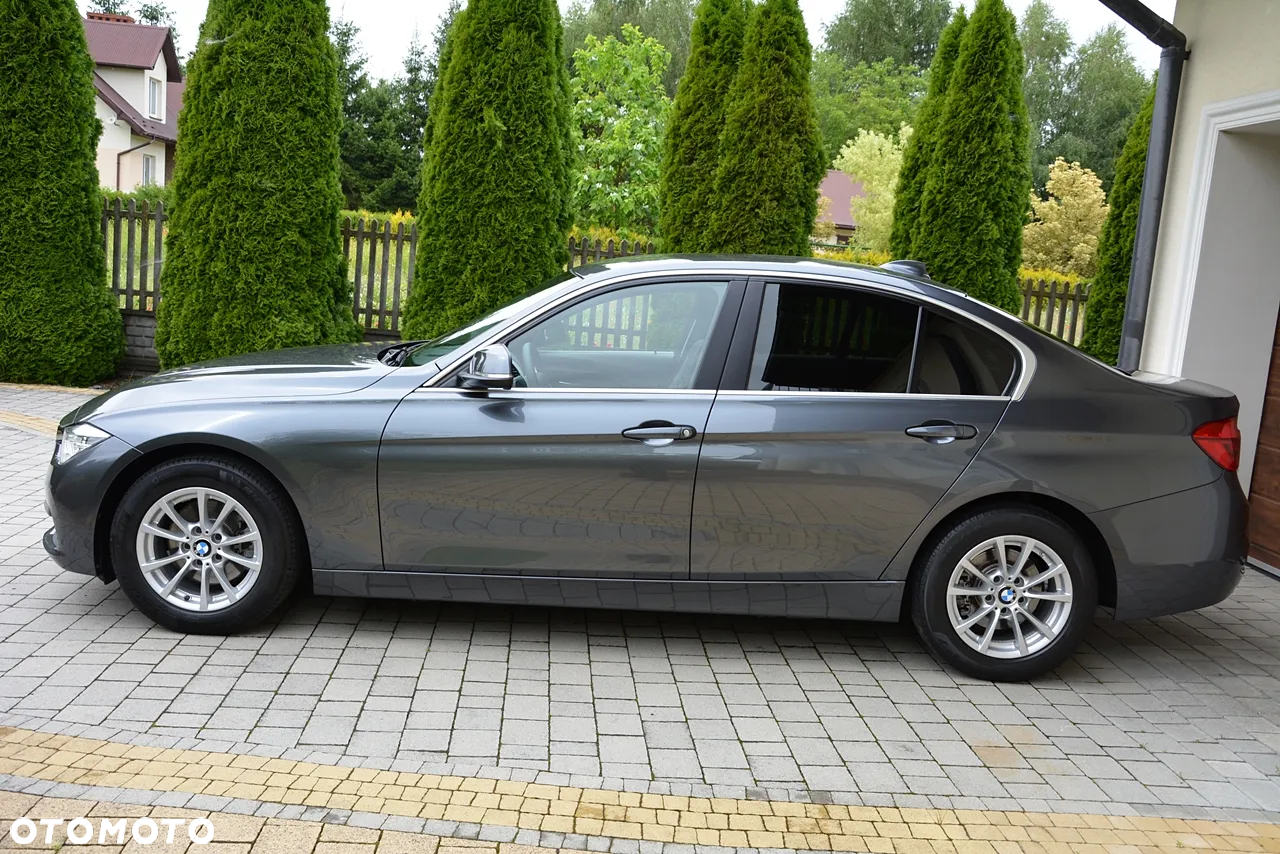 BMW Seria 3 320d - 10
