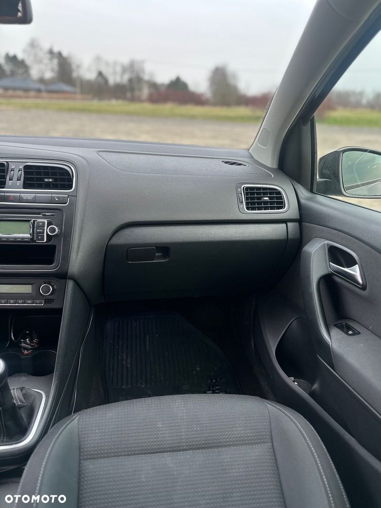 Volkswagen Polo 1.4 16V Highline - 11