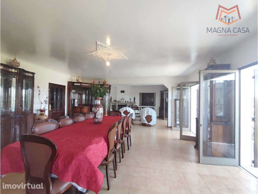 Moradia T5 com 2 pisos, com garagem e logradouro localizada em Sout... - Grande imagem: 3/60