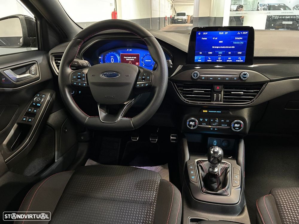 Ford Focus SW 1.0 EcoBoost MHEV ST-Line X - 22