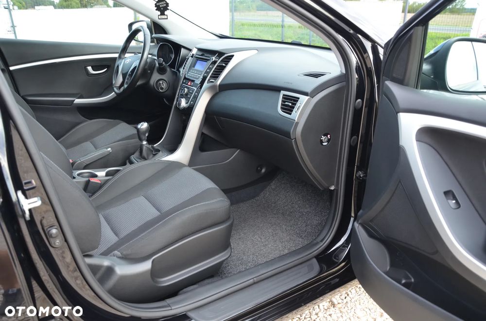 Hyundai i30 1.6 Trend - 25