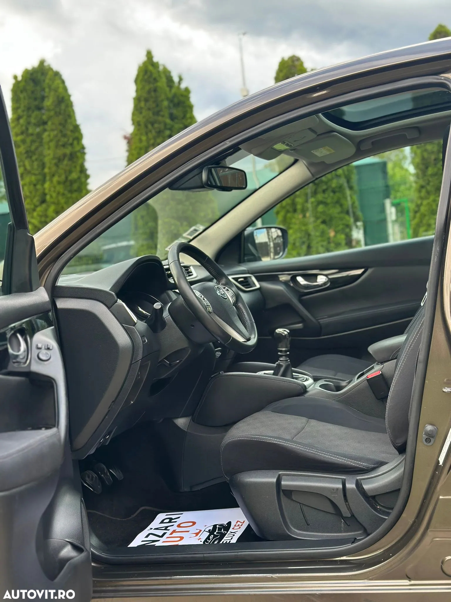Nissan Qashqai 1.5 DCI Start/Stop N-Connecta - 10