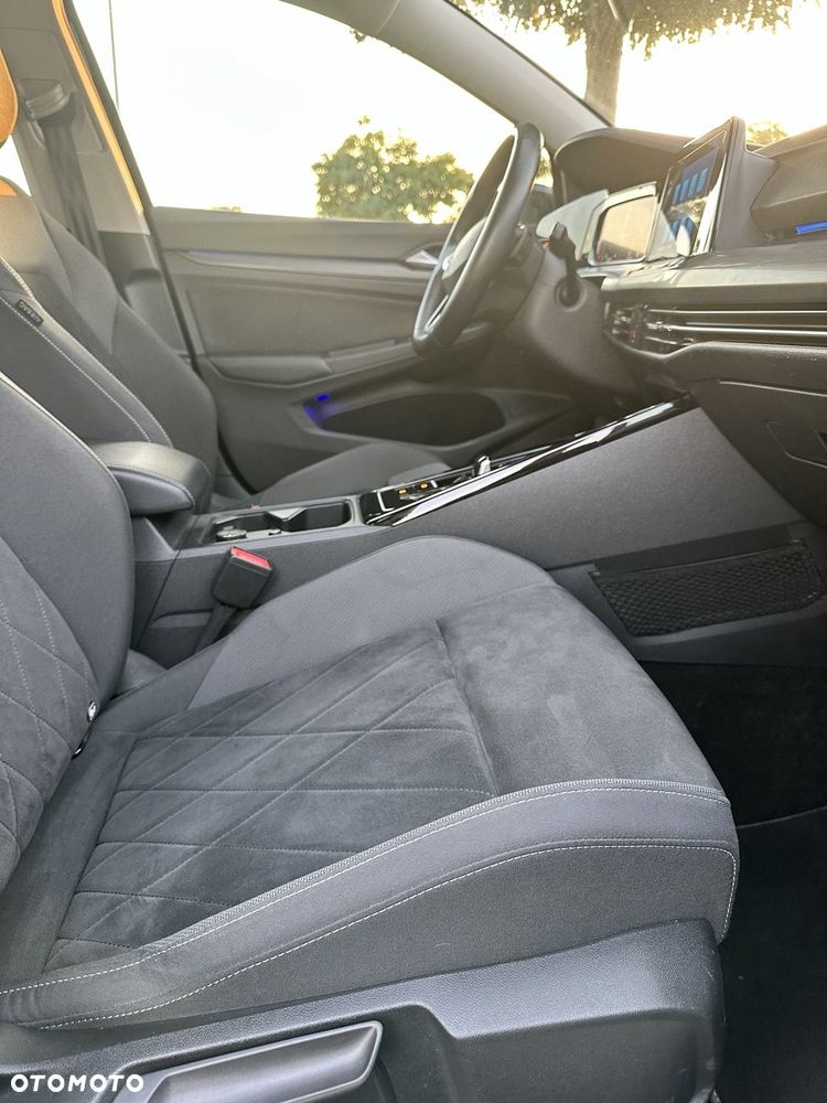 Volkswagen Golf 1.5 eTSI Style DSG - 22