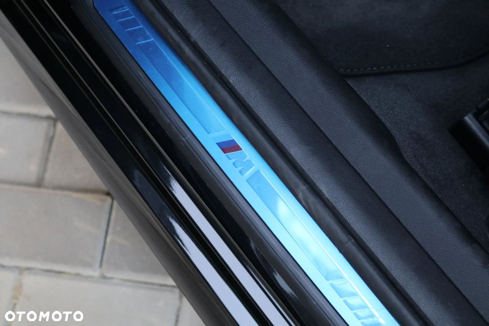 BMW Seria 3 330i xDrive - 15