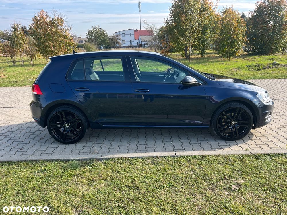 Volkswagen Golf - 5