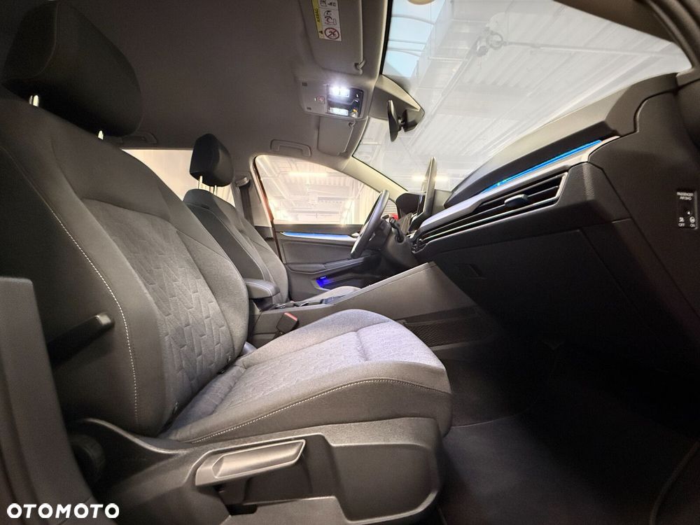 Volkswagen Golf - 23