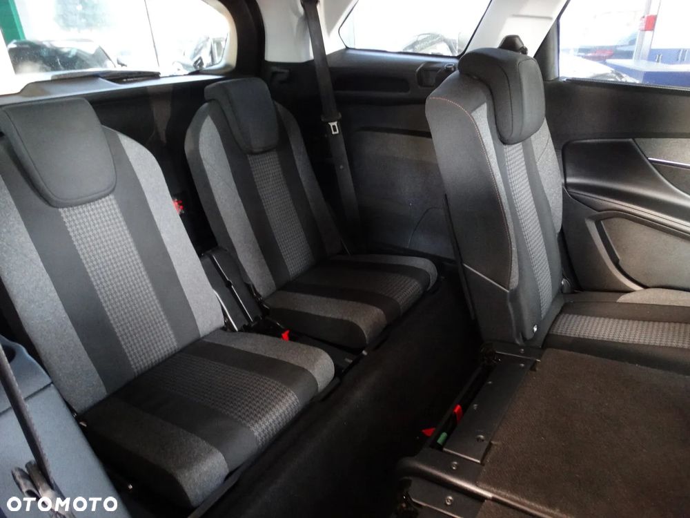 Peugeot 5008 - 30