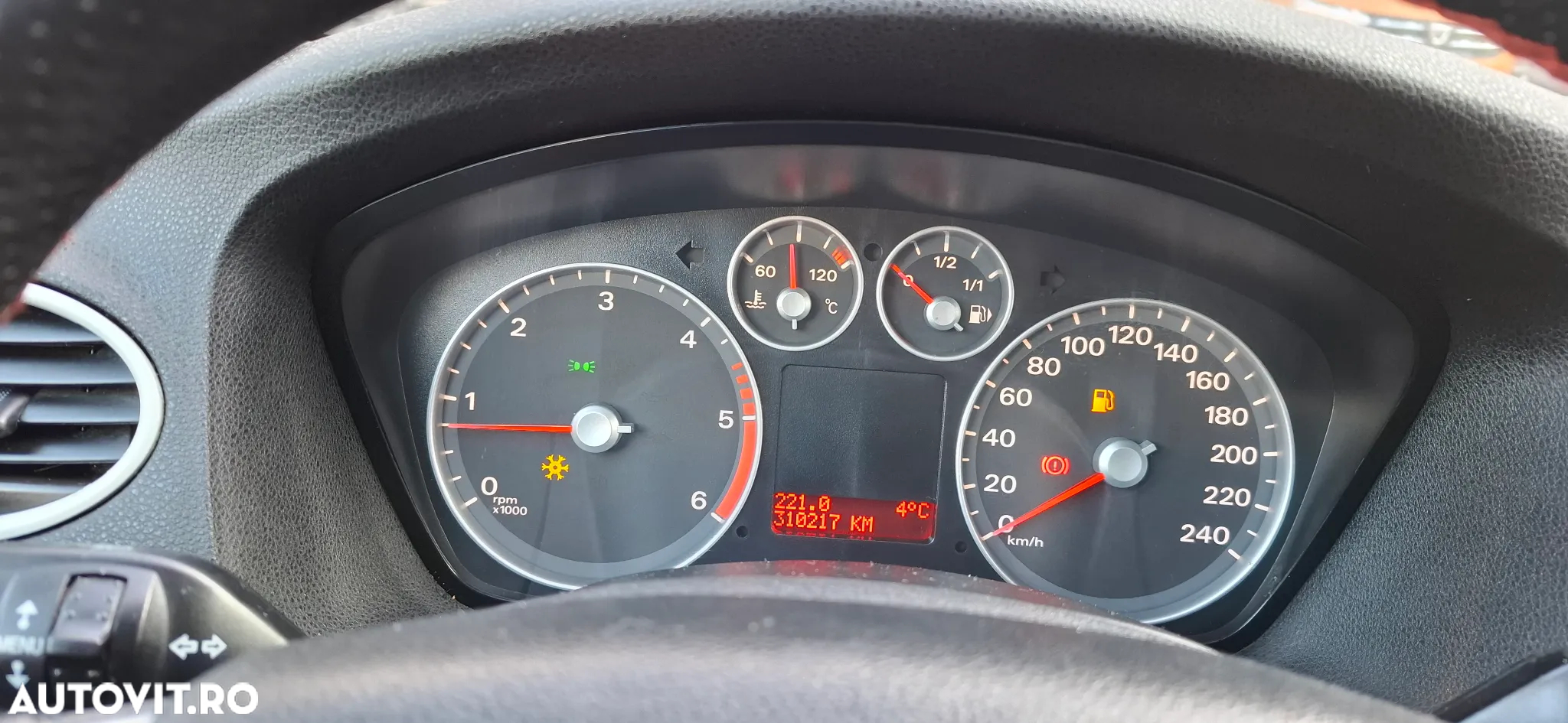 Ford Focus 1.6 TDCi Ambiente - 15