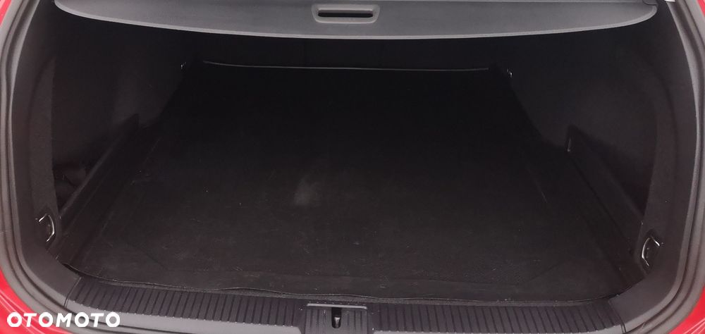 Volkswagen Passat - 18