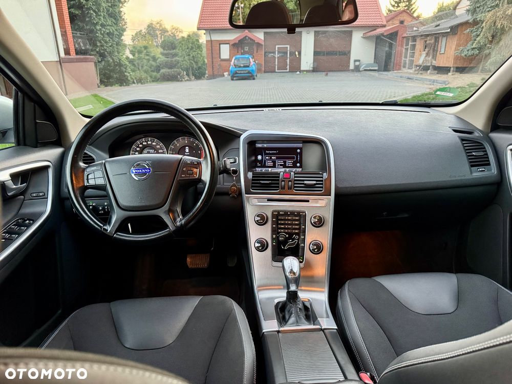 Volvo XC 60 D4 Geartronic Momentum - 16