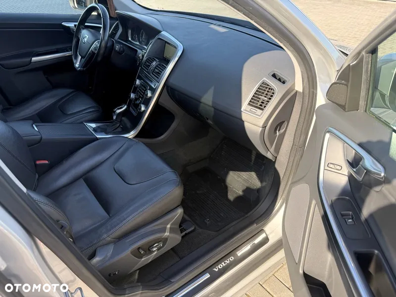 Volvo XC 60 2.4D AWD Summum - 14