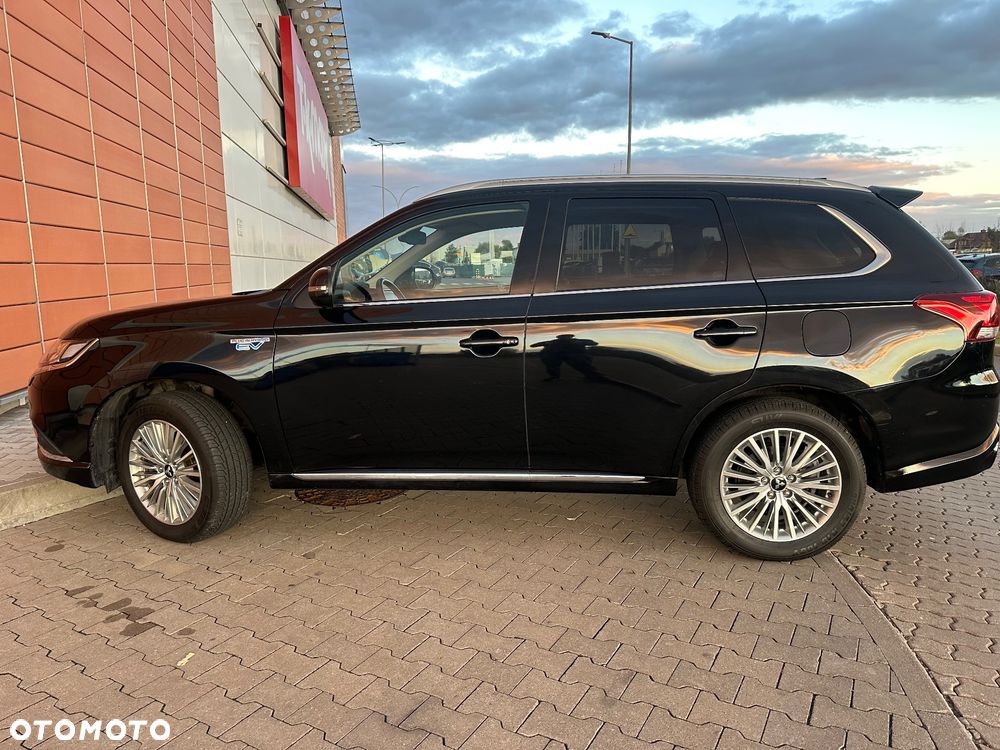 Mitsubishi Outlander - 7