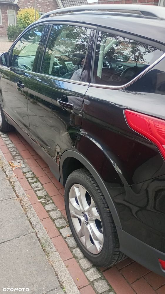Ford Kuga 2.0 TDCi 2x4 Titanium - 5