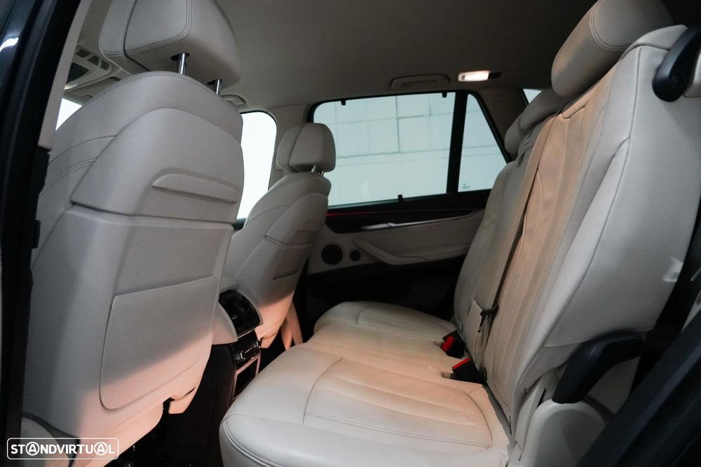 BMW X5 25 d sDrive Comfort 7L - 7