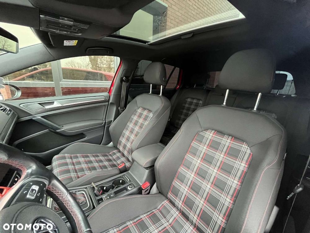 Volkswagen Golf 2.0 TSI GTI DSG - 9