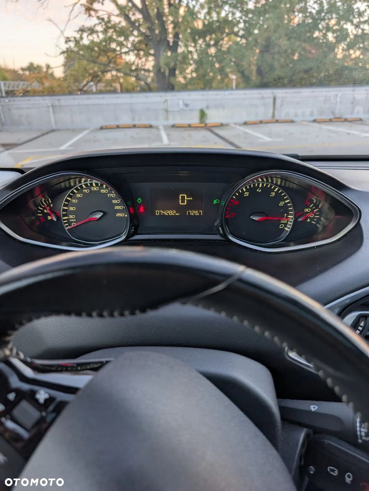 Peugeot 308 1.2 PureTech GPF Allure S&S - 7
