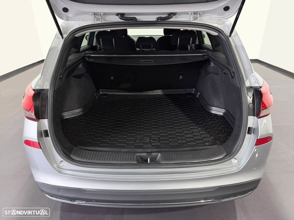 Hyundai i30 SW 1.6 CRDi Style Plus - 8