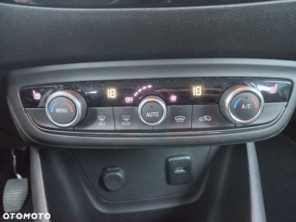 Opel Crossland X 1.2 T Eco 120 Lat S&S - 17