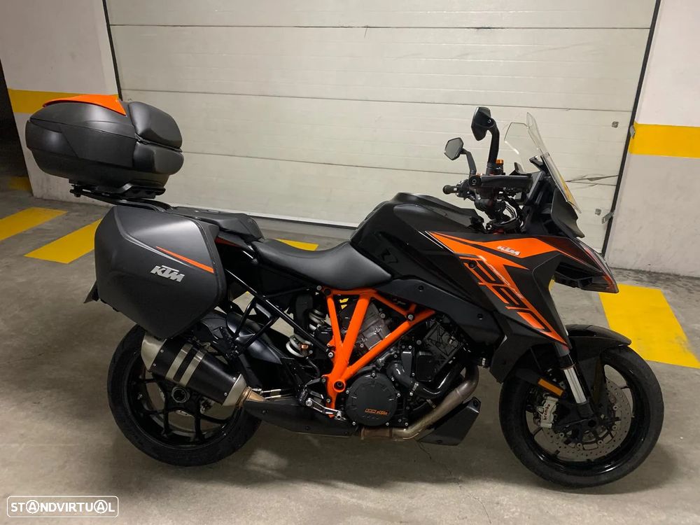 KTM Superduke 1290 SuperDuke GT - 3