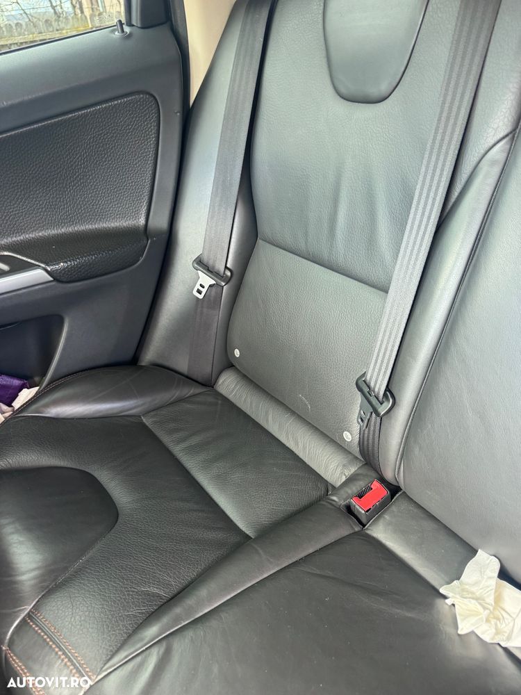 Volvo XC 60 D5 AWD Summum - 8