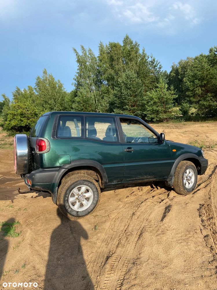 Nissan Terrano 2.7 TDi Comfort - 4