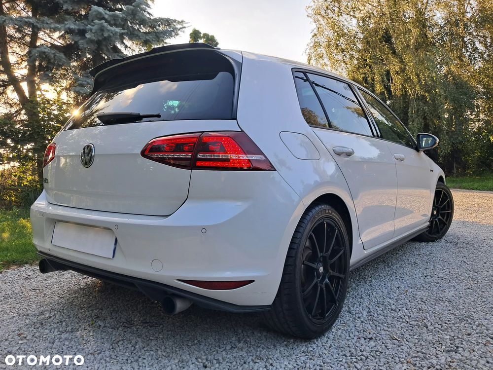 Volkswagen Golf - 7