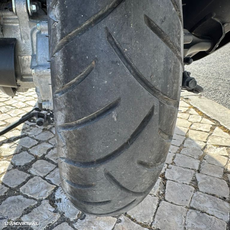 Yamaha NMAX 125 - 23