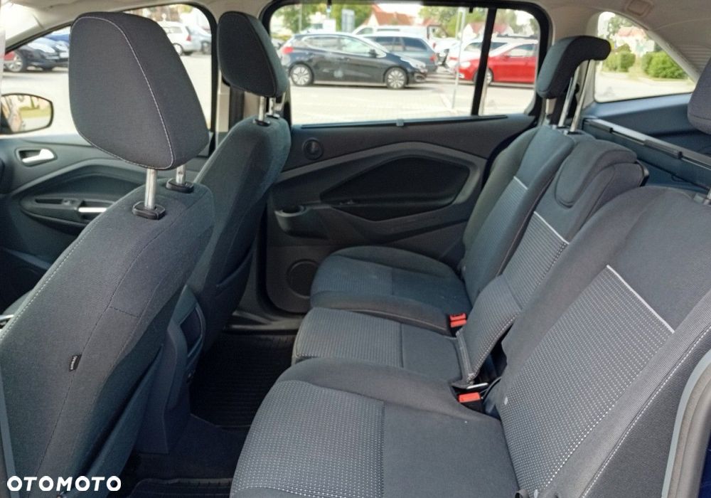 Ford Grand C-MAX - 17