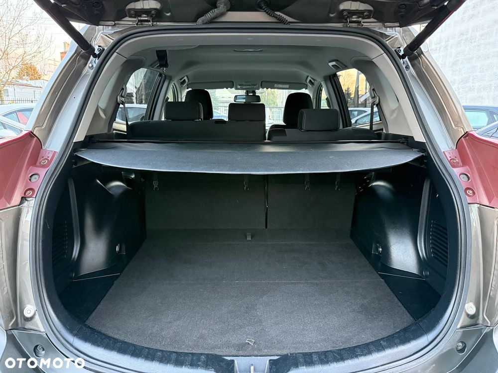 Toyota RAV4 2.0 D-4D Premium - 17