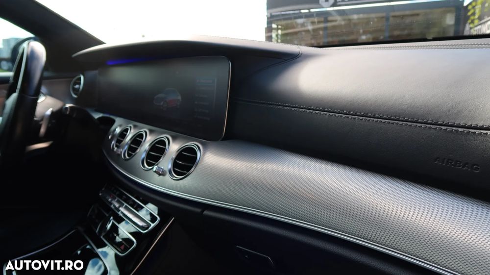 Mercedes-Benz E 43 AMG 4MATIC Aut. - 23