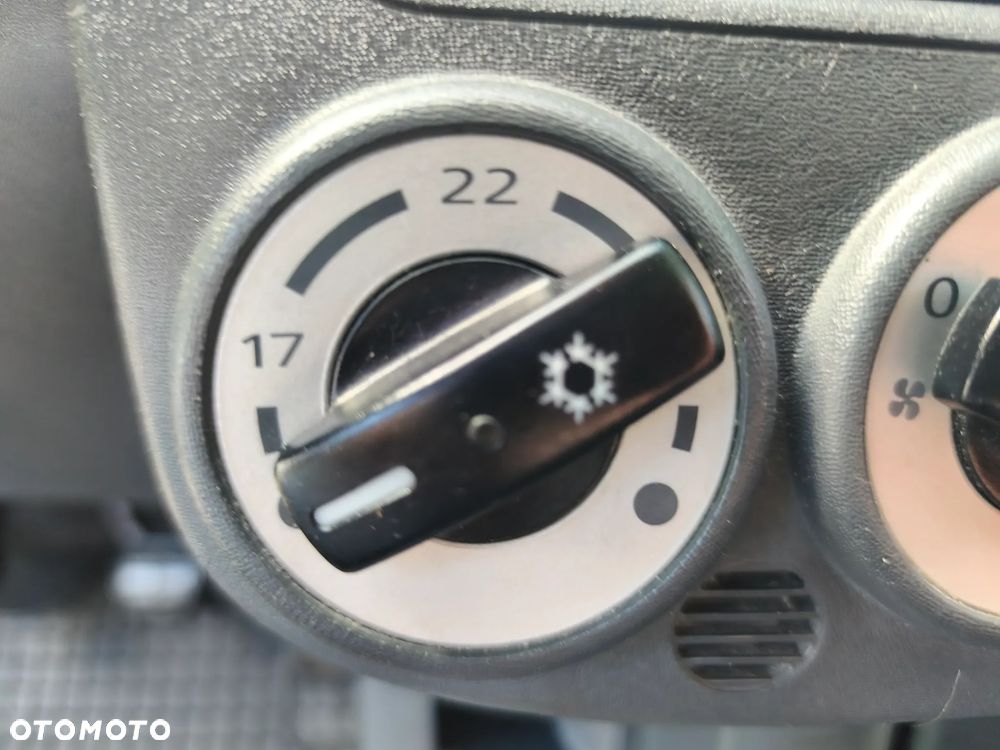 Mitsubishi Colt - 27