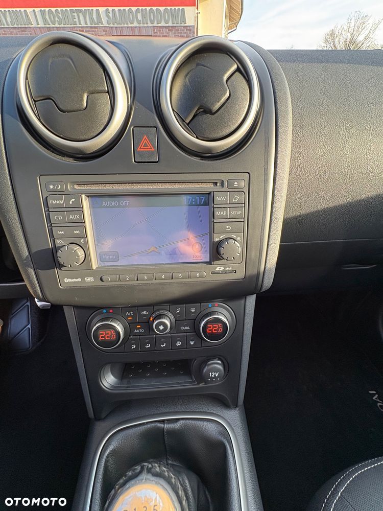 Nissan Qashqai ver-2-0-dci-4x4-tekna - 16