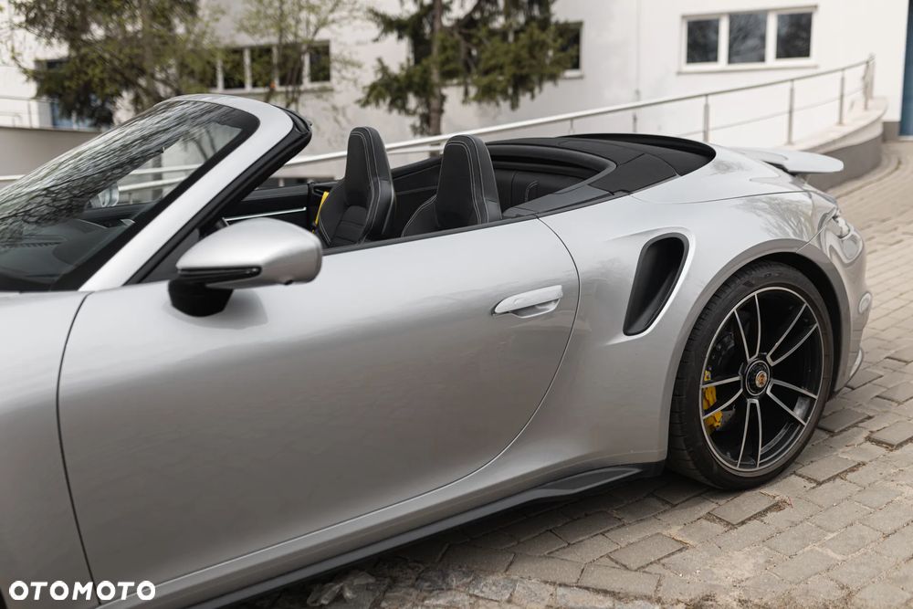 Porsche 911 Turbo S - 4