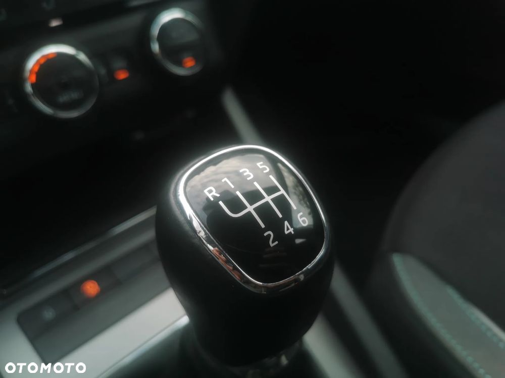 Skoda Octavia 2.0 TDI Premium Edition - 26