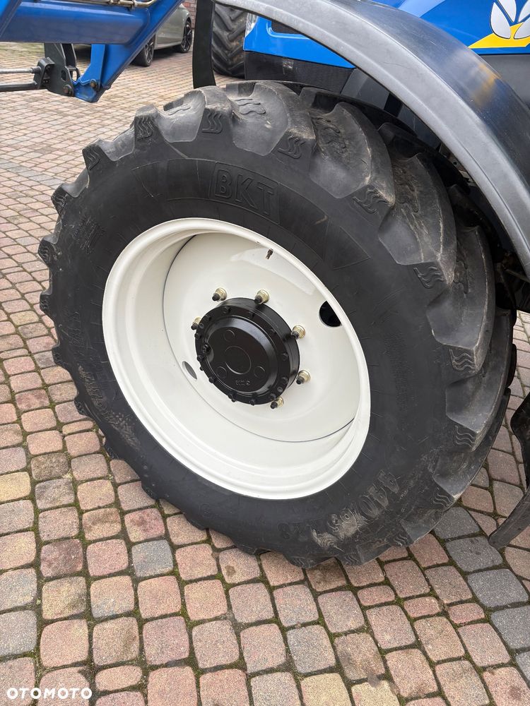 New Holland TS130 A - 14