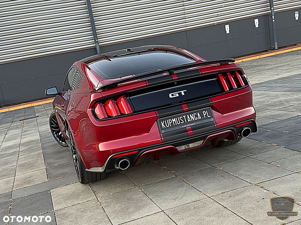Ford Mustang - 30