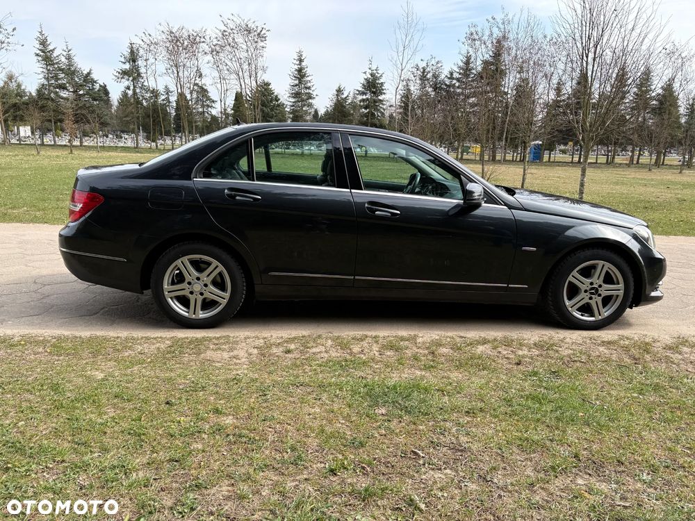 Mercedes-Benz Klasa C 180 CGI BlueEff Classic - 6