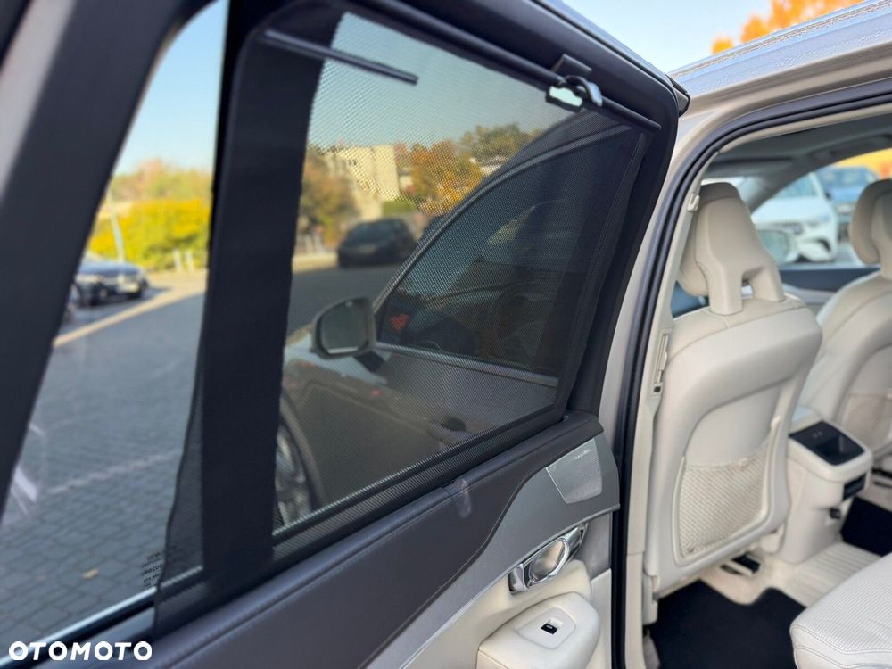 Volvo XC 90 D5 AWD Inscription 7os - 16
