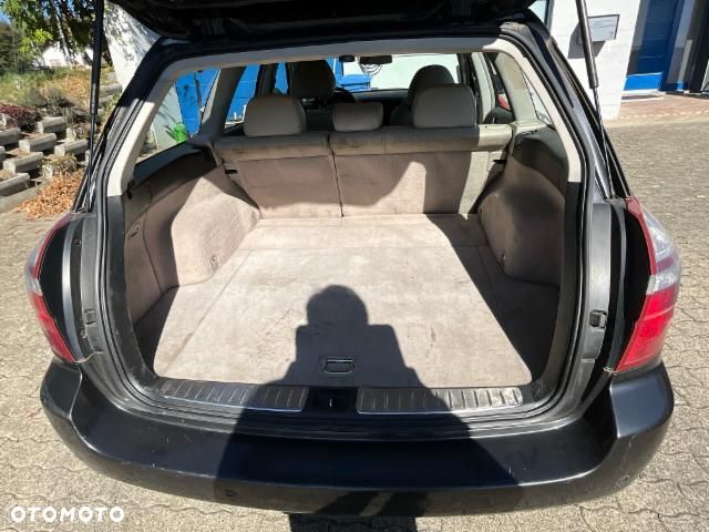 Subaru Legacy 3.0RE EXE - 7