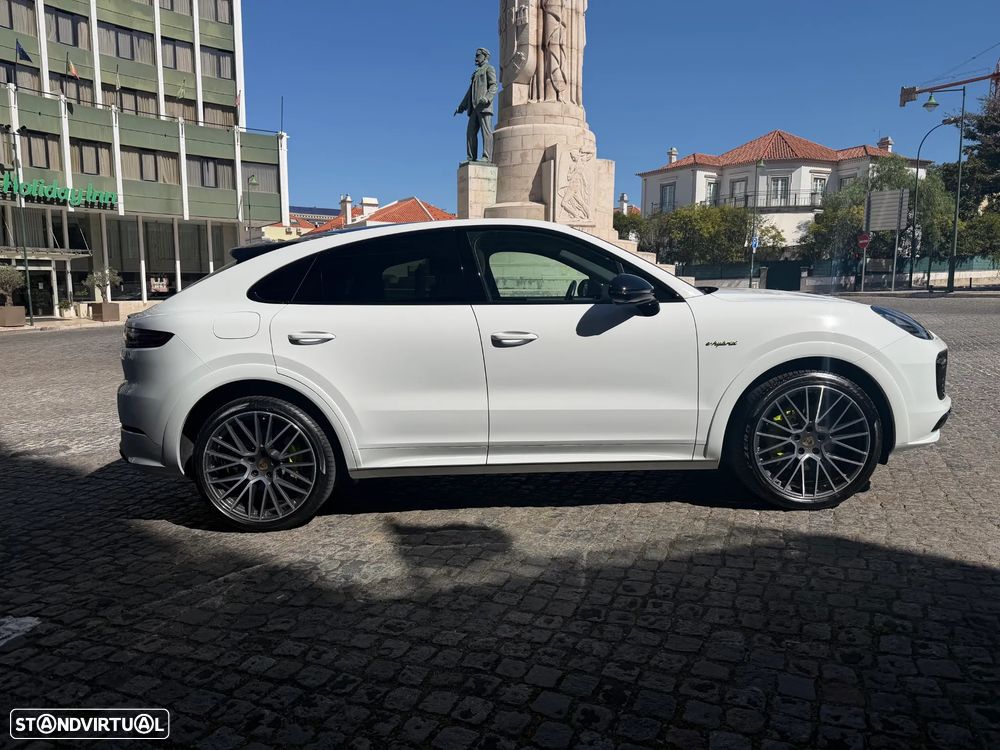 Porsche Cayenne E-Hybrid Tiptronic S Black Edition — fotografia 3