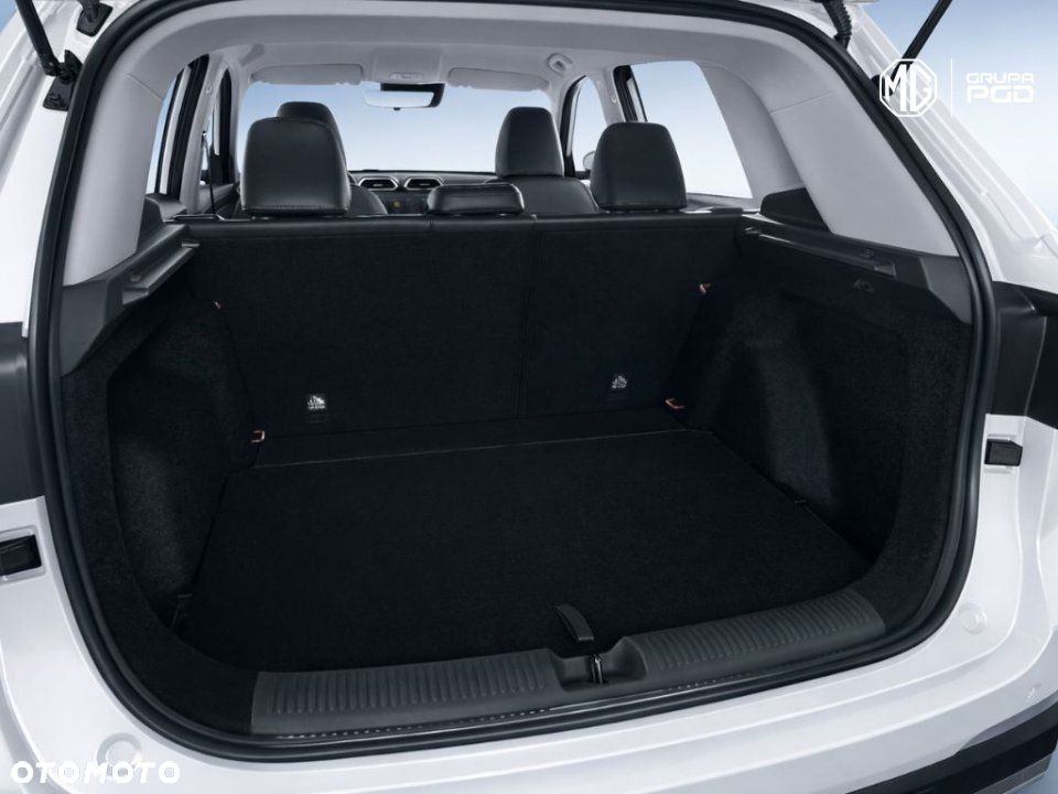 MG ZS Hybrid+ - 8