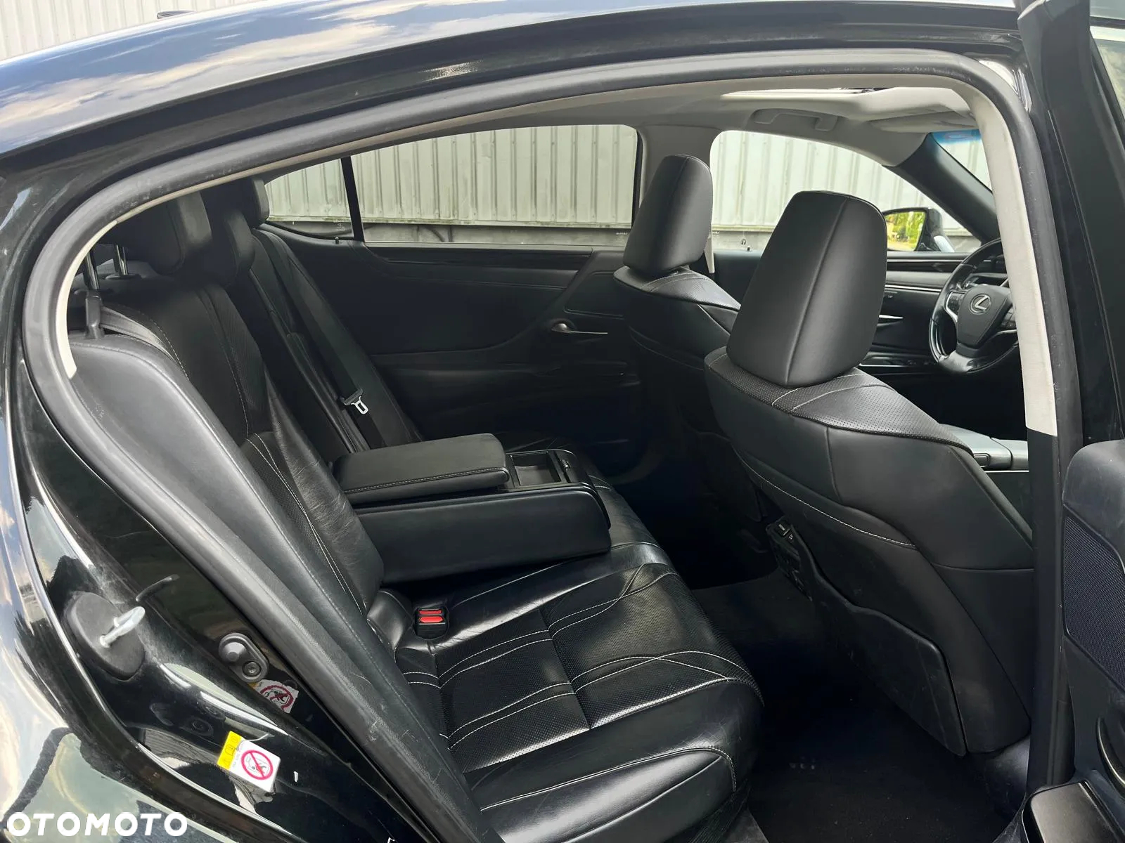 Lexus ES 300h Luxury Line - 14