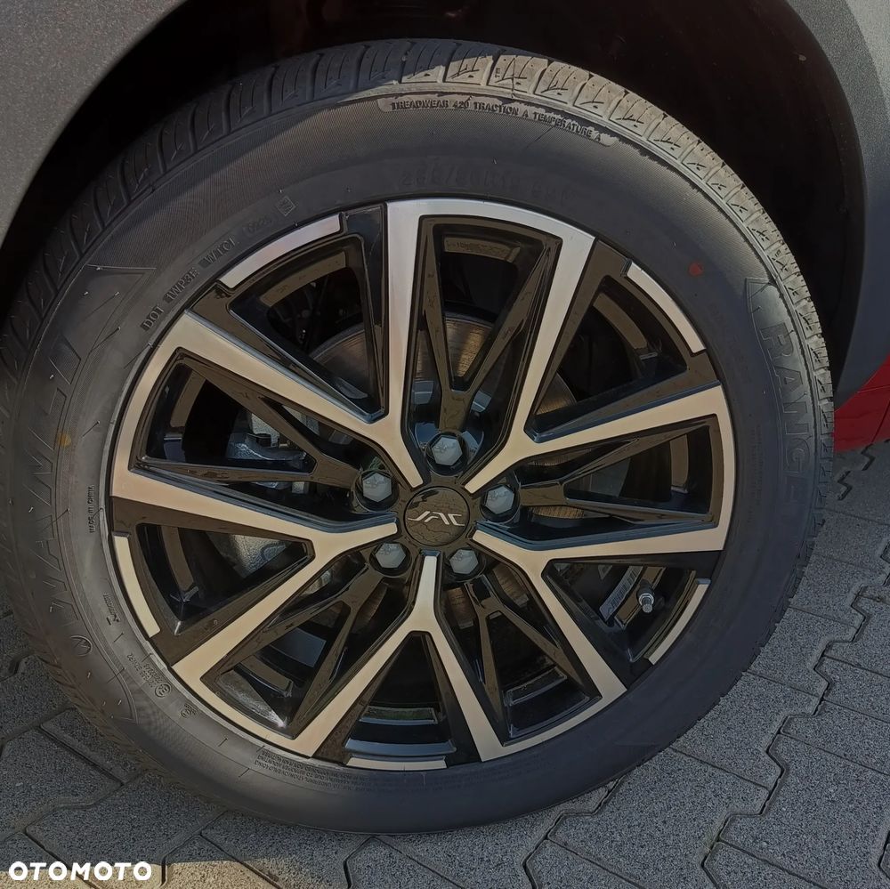 JAC JS8 - 9