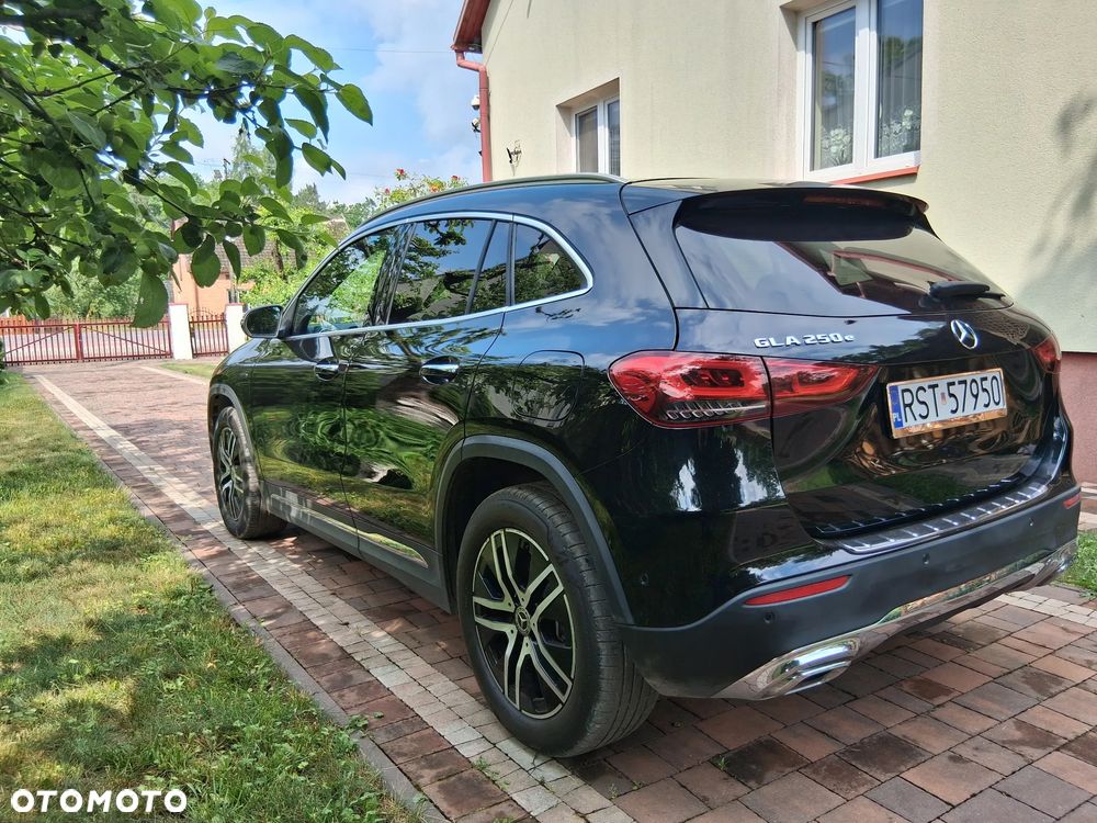 Mercedes-Benz GLA - 7