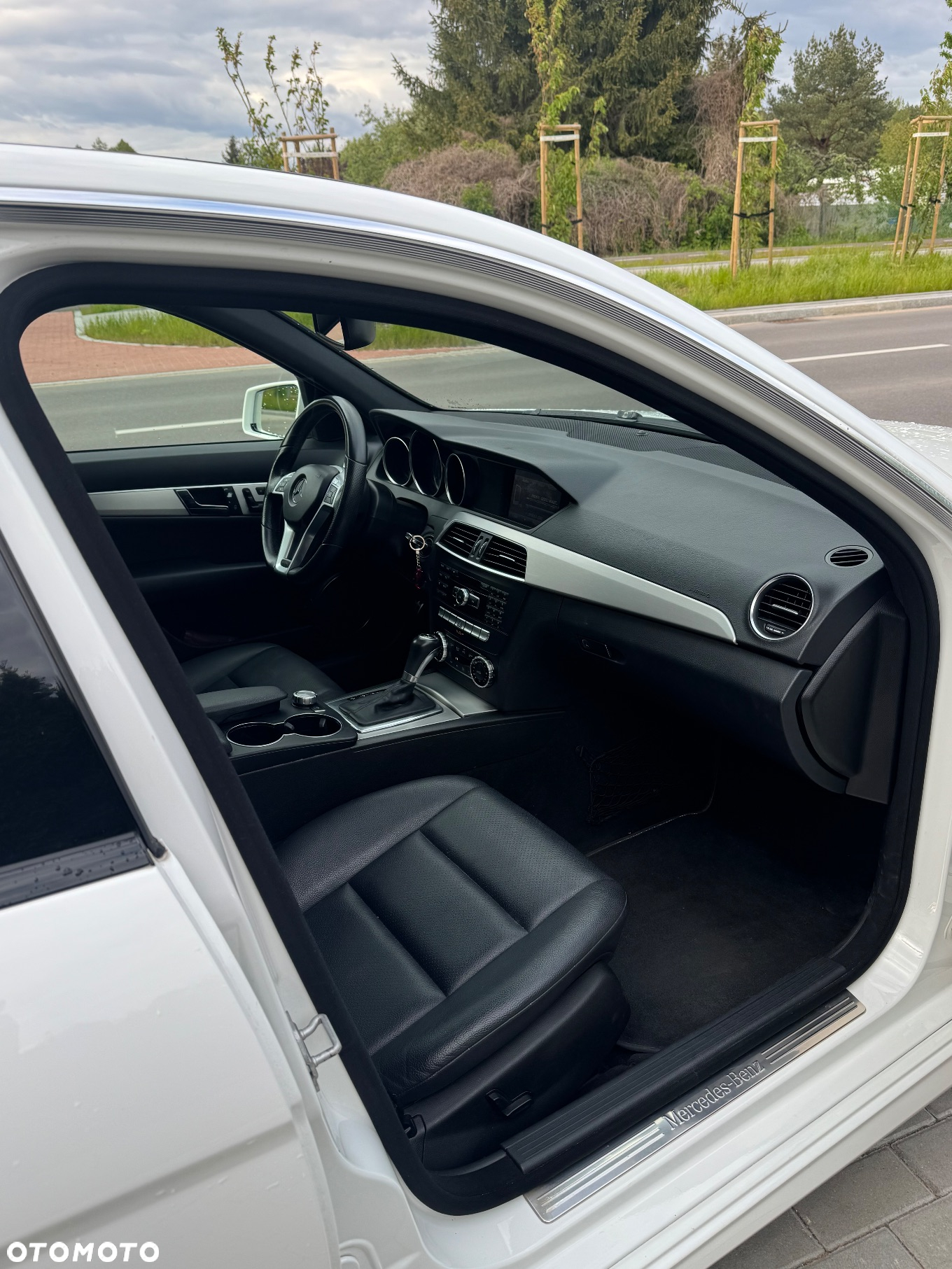Mercedes-Benz Klasa C 350 T (BlueEFFICIENCY) 7G-TRONIC Avantgarde - 7