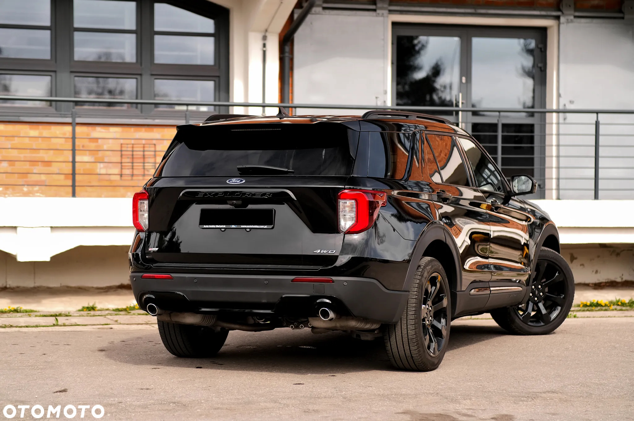 Ford Explorer - 11
