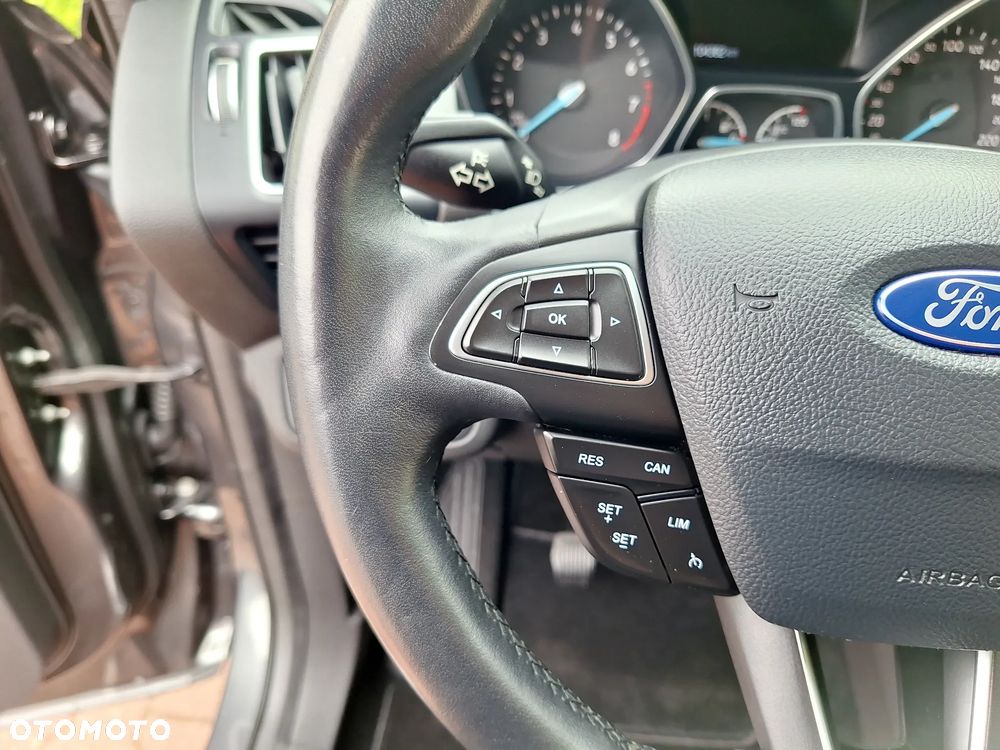 Ford Kuga 1.5 EcoBoost 2x4 Titanium - 28